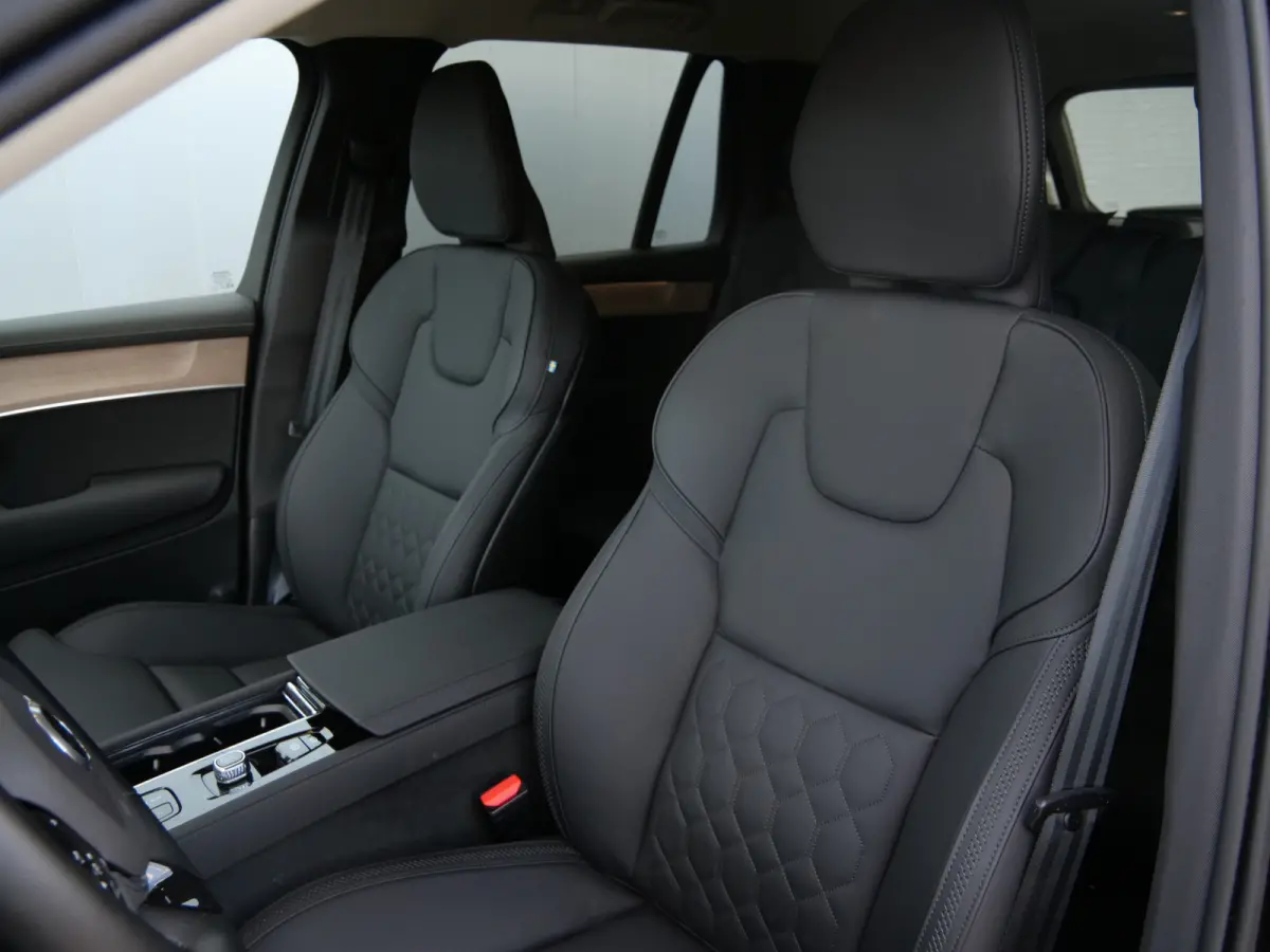 2.0 T8 Plug-in hybrid AWD Plus Dark 455 Pk Automaat Navi / DAB / Camera's / Leer / 7 persoons