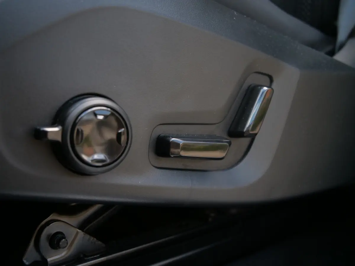 2.0 T8 Plug-in hybrid AWD Plus Dark 455 Pk Automaat Navi / DAB / Camera's / Leer / 7 persoons