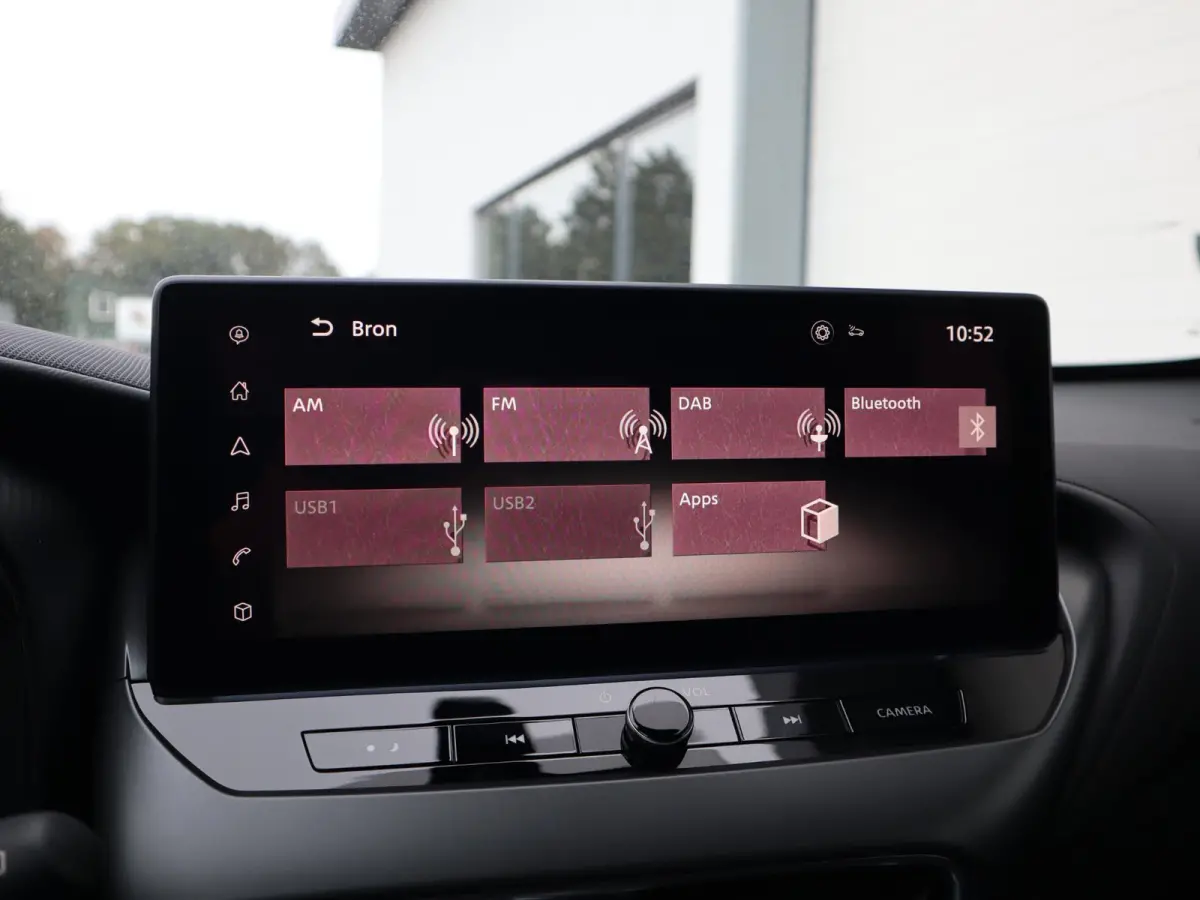 1.6 Hybrid N-Connecta | Navigatie | Parkeercamera | Stoel-, Stuur- & Voorruitverw. |