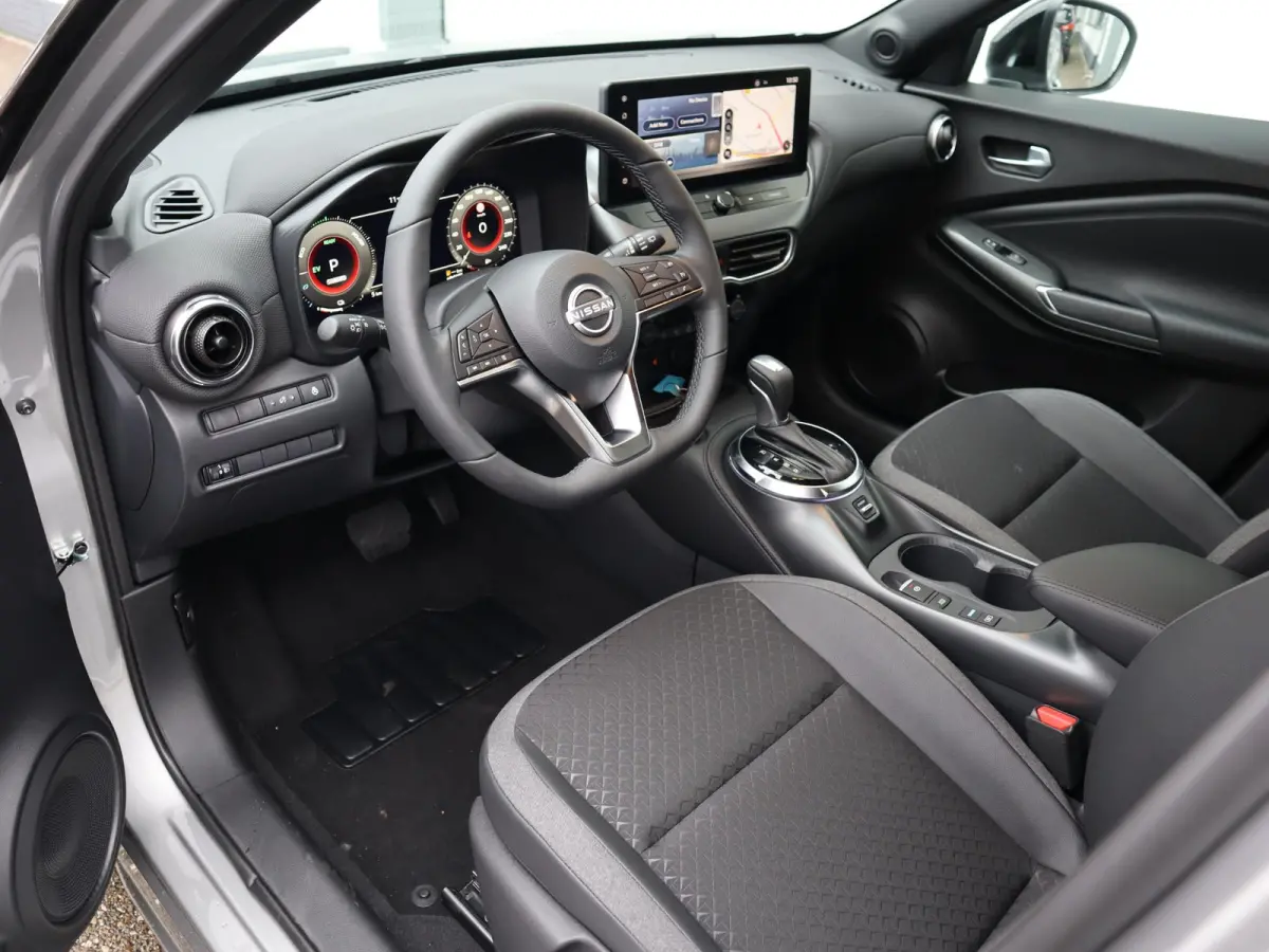 1.6 Hybrid N-Connecta | Navigatie | Parkeercamera | Stoel-, Stuur- & Voorruitverw. |