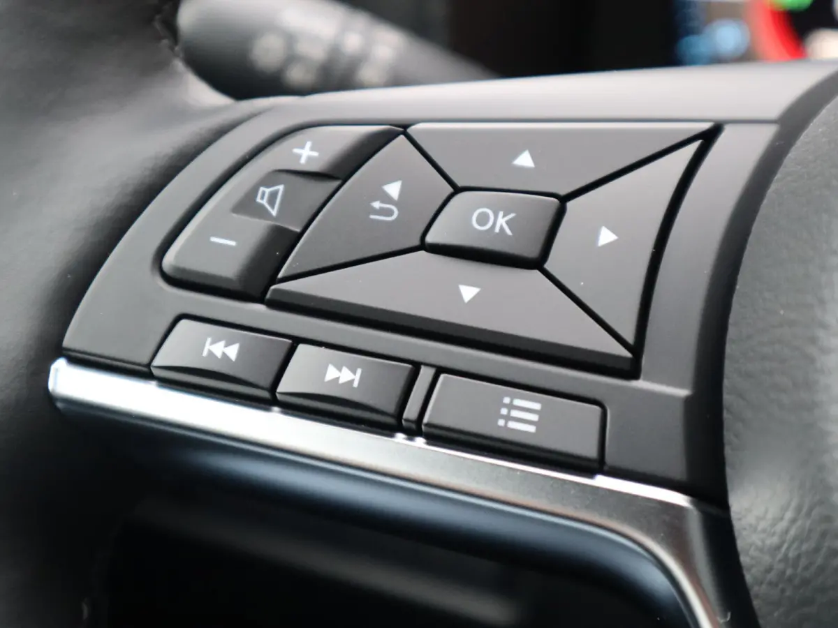 1.6 Hybrid N-Connecta | Navigatie | Parkeercamera | Stoel-, Stuur- & Voorruitverw. |