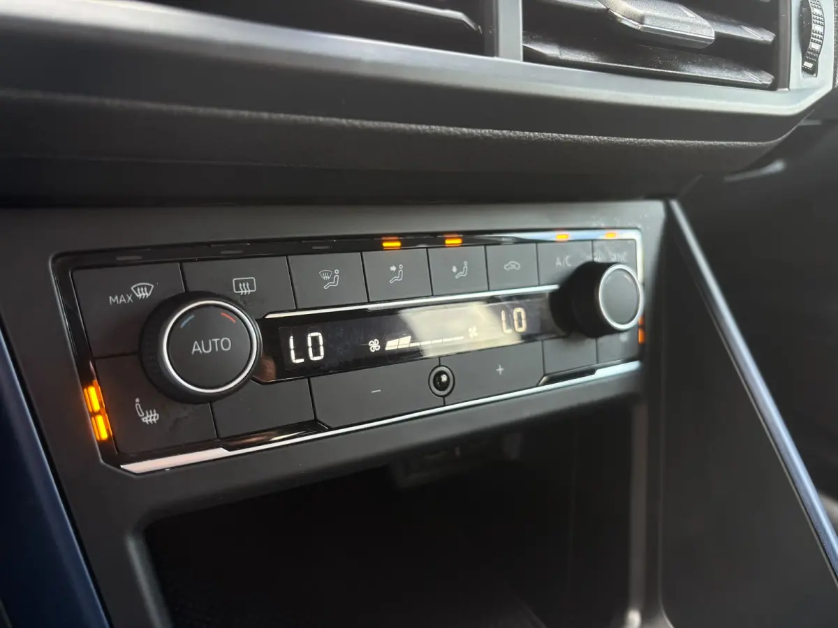 1.0 TSI Highline Business | Automaat | Stoelverwarming | Apple Carplay | Adaptieve Cruise