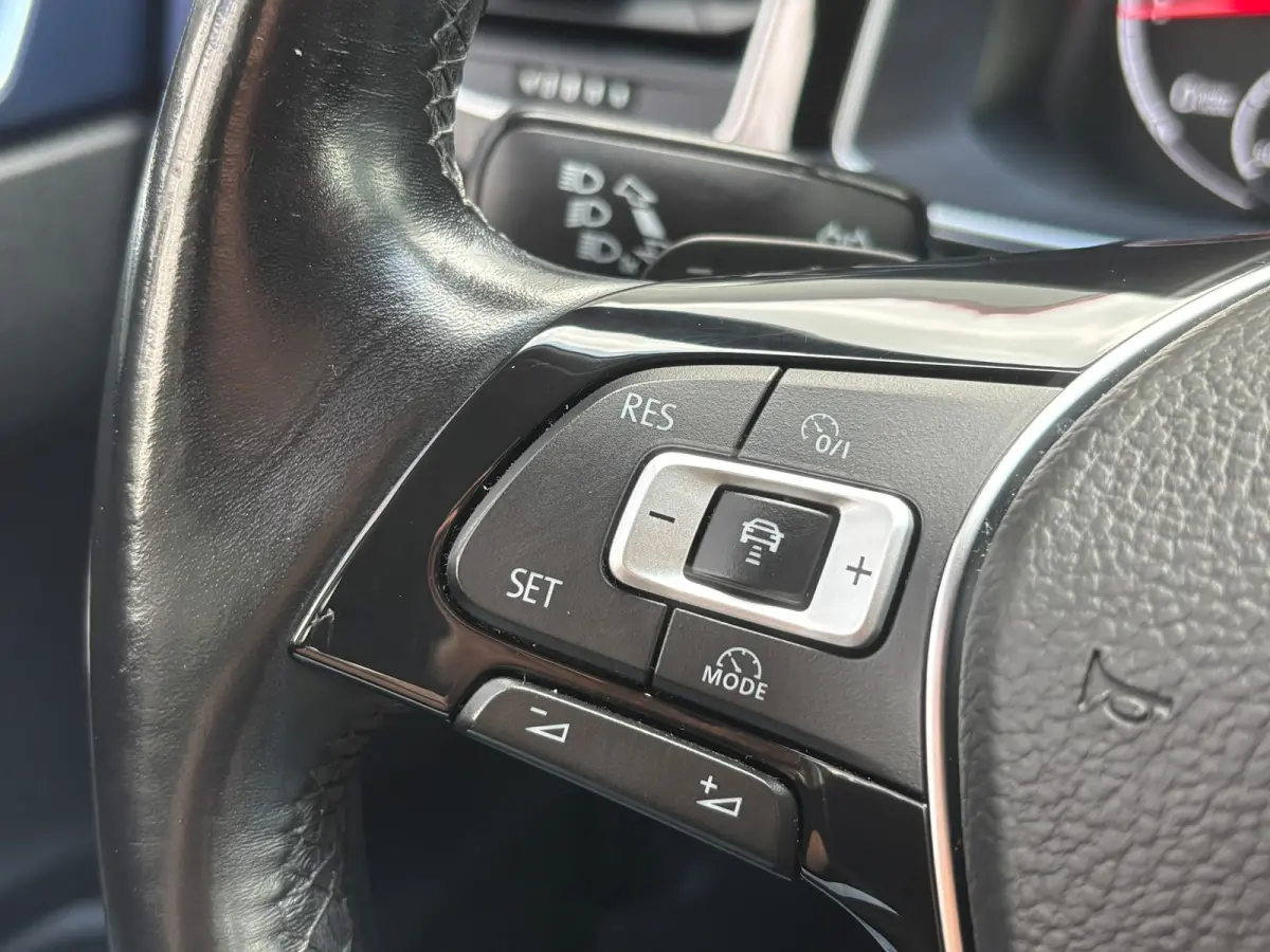 1.0 TSI Highline Business | Automaat | Stoelverwarming | Apple Carplay | Adaptieve Cruise