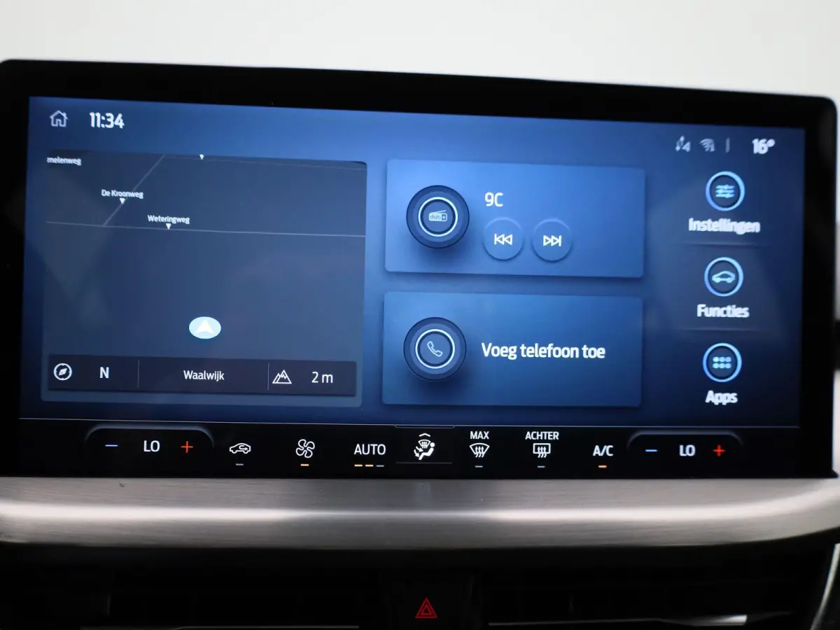 1.0 EcoBoost Hybrid Titanium | Cruise Control | Dual Climate Control | Apple Carplay/Android Auto | Dealer onderhouden! |