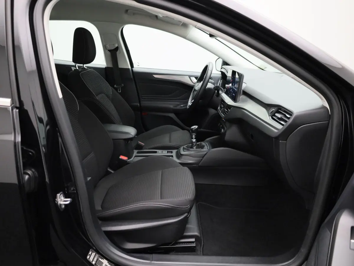 1.0 EcoBoost Hybrid Titanium | Cruise Control | Dual Climate Control | Apple Carplay/Android Auto | Dealer onderhouden! |