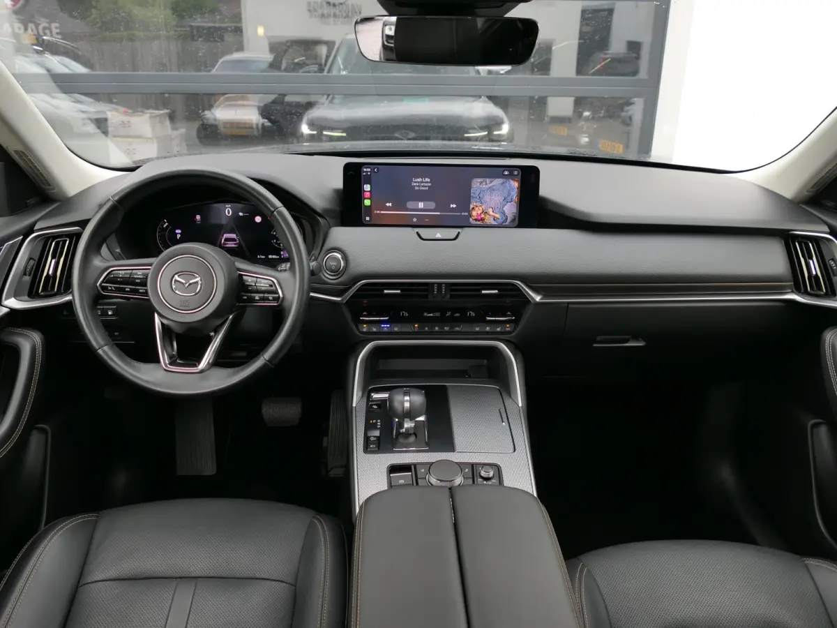 2.5 e-SkyActiv PHEV Homura | Panoramadak | Trekhaak | 360°-camera | BOSE | Memory | Stoelventilatie | Stuur-/Stoelverwarming V+A | Apple-/Android Carplay | Dodehoek detectie | ACC