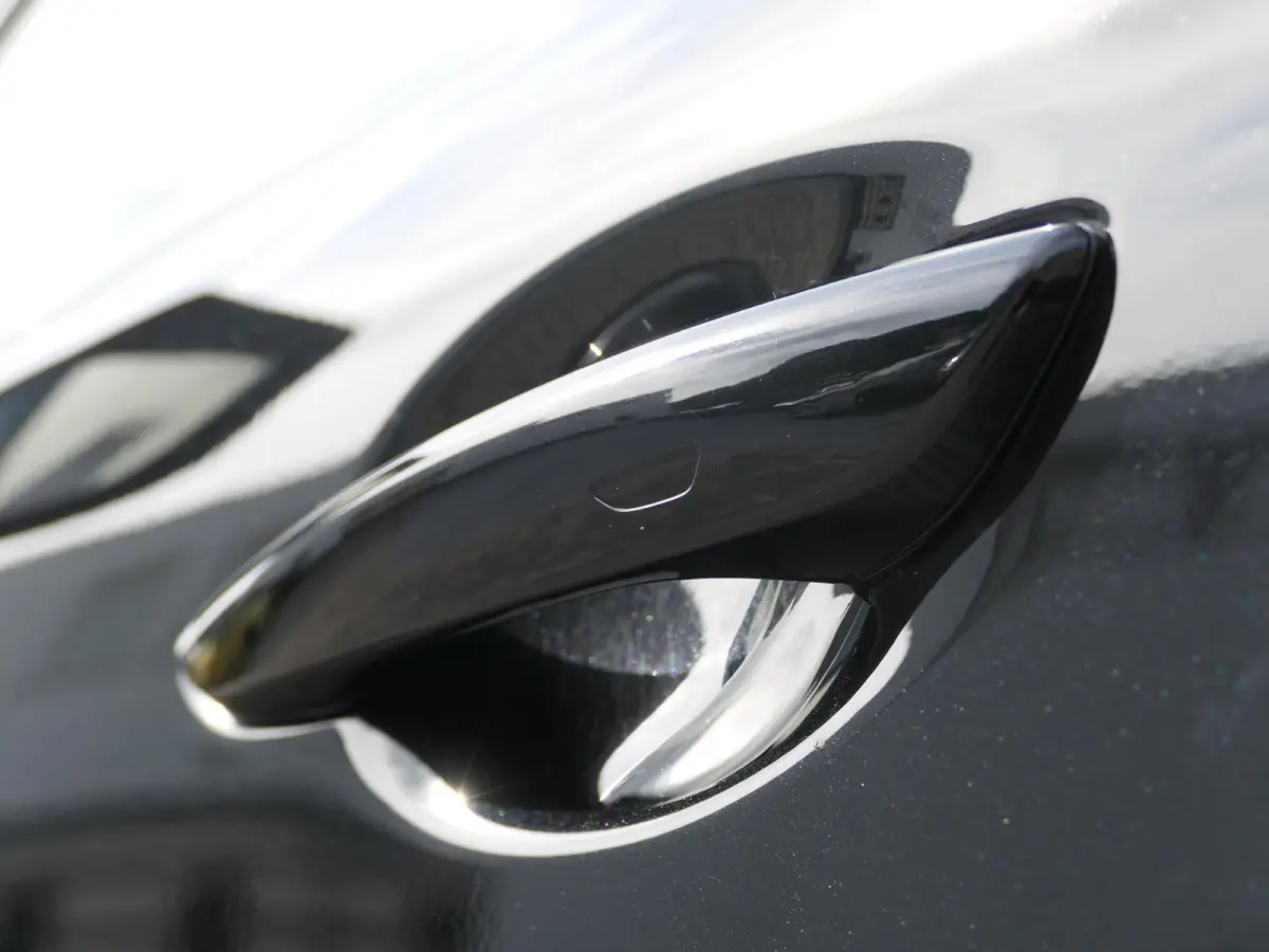 2.5 e-SkyActiv PHEV Homura | Panoramadak | Trekhaak | 360°-camera | BOSE | Memory | Stoelventilatie | Stuur-/Stoelverwarming V+A | Apple-/Android Carplay | Dodehoek detectie | ACC