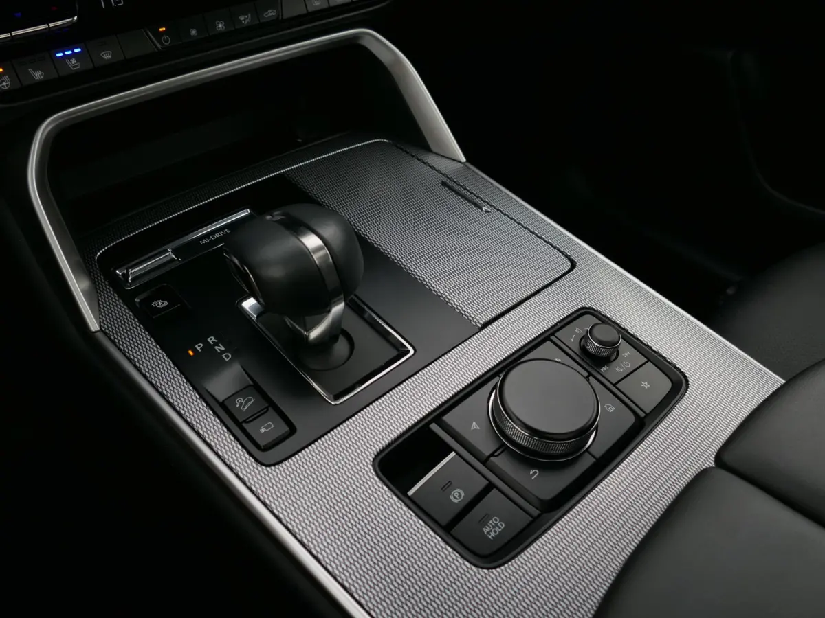 2.5 e-SkyActiv PHEV Homura | Panoramadak | Trekhaak | 360°-camera | BOSE | Memory | Stoelventilatie | Stuur-/Stoelverwarming V+A | Apple-/Android Carplay | Dodehoek detectie | ACC