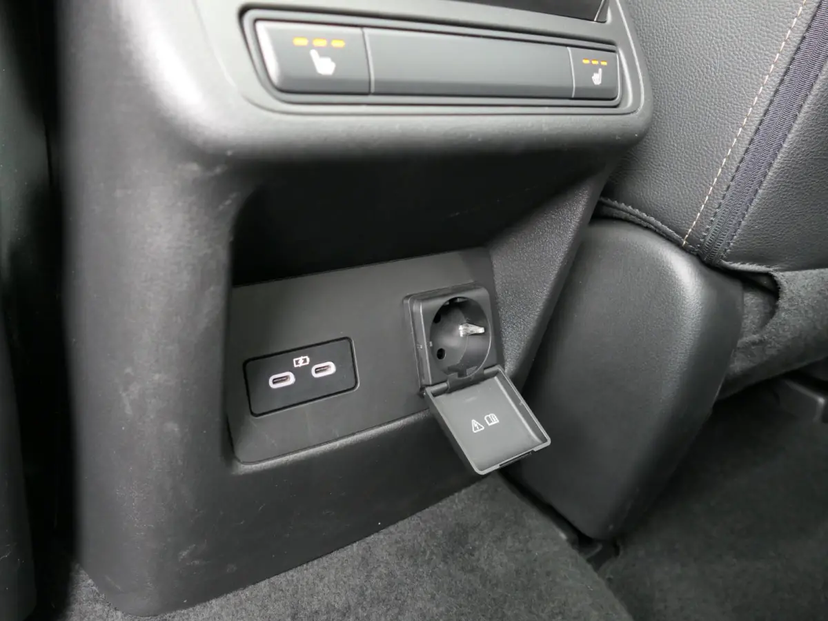 2.5 e-SkyActiv PHEV Homura | Panoramadak | Trekhaak | 360°-camera | BOSE | Memory | Stoelventilatie | Stuur-/Stoelverwarming V+A | Apple-/Android Carplay | Dodehoek detectie | ACC