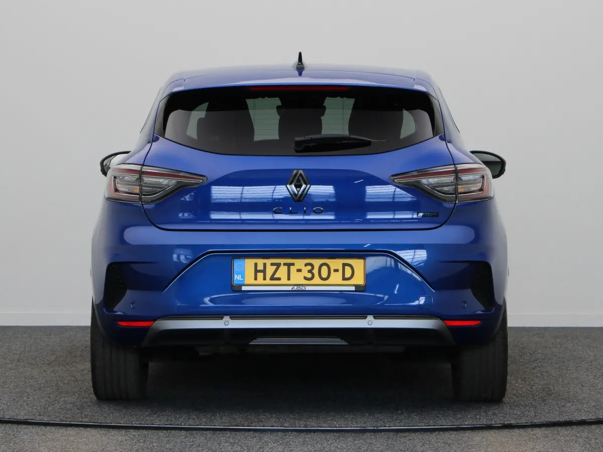 E-Tech Full Hybrid 145pk esprit Alpine | Stoel- en stuurwielverwarming | Lichtmetalen velgen | Achteruitrijcamera |