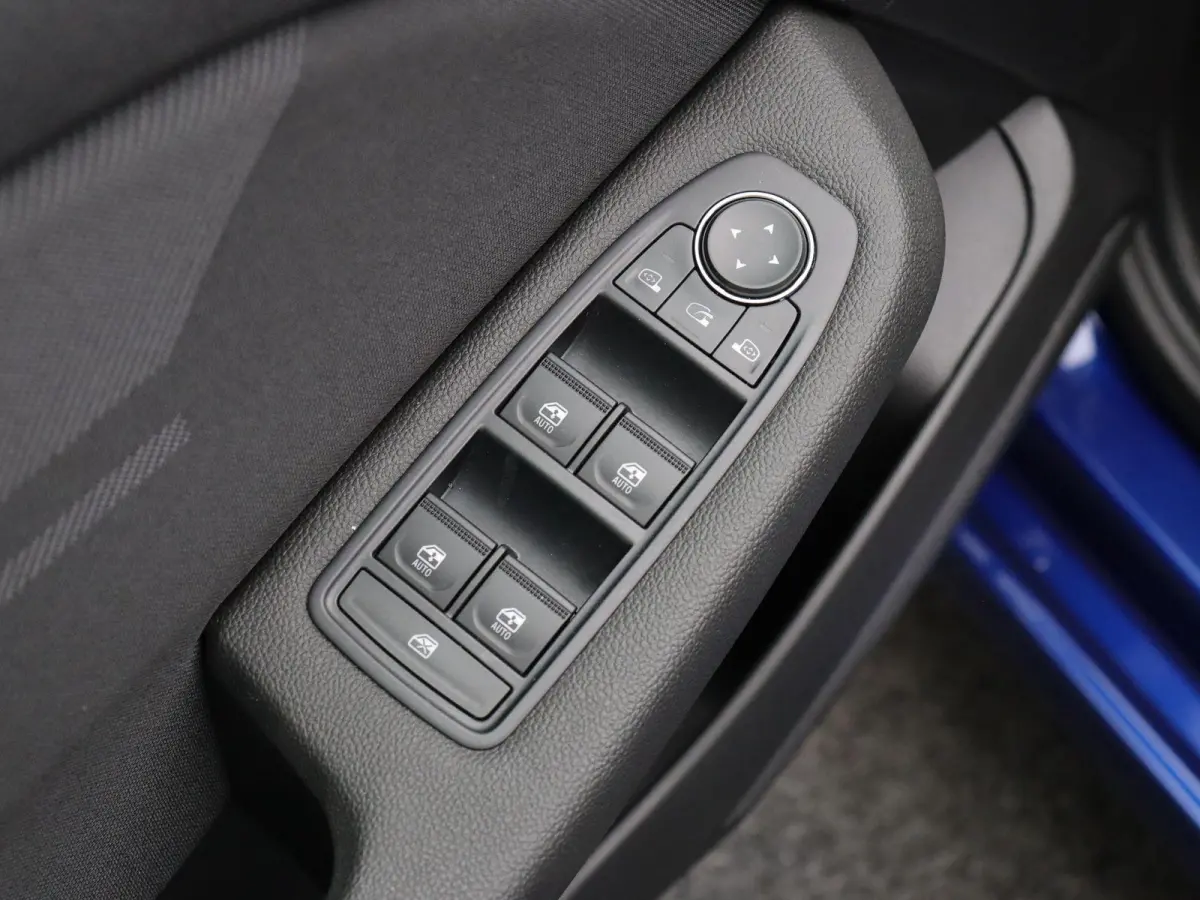 E-Tech Full Hybrid 145pk esprit Alpine | Stoel- en stuurwielverwarming | Lichtmetalen velgen | Achteruitrijcamera |