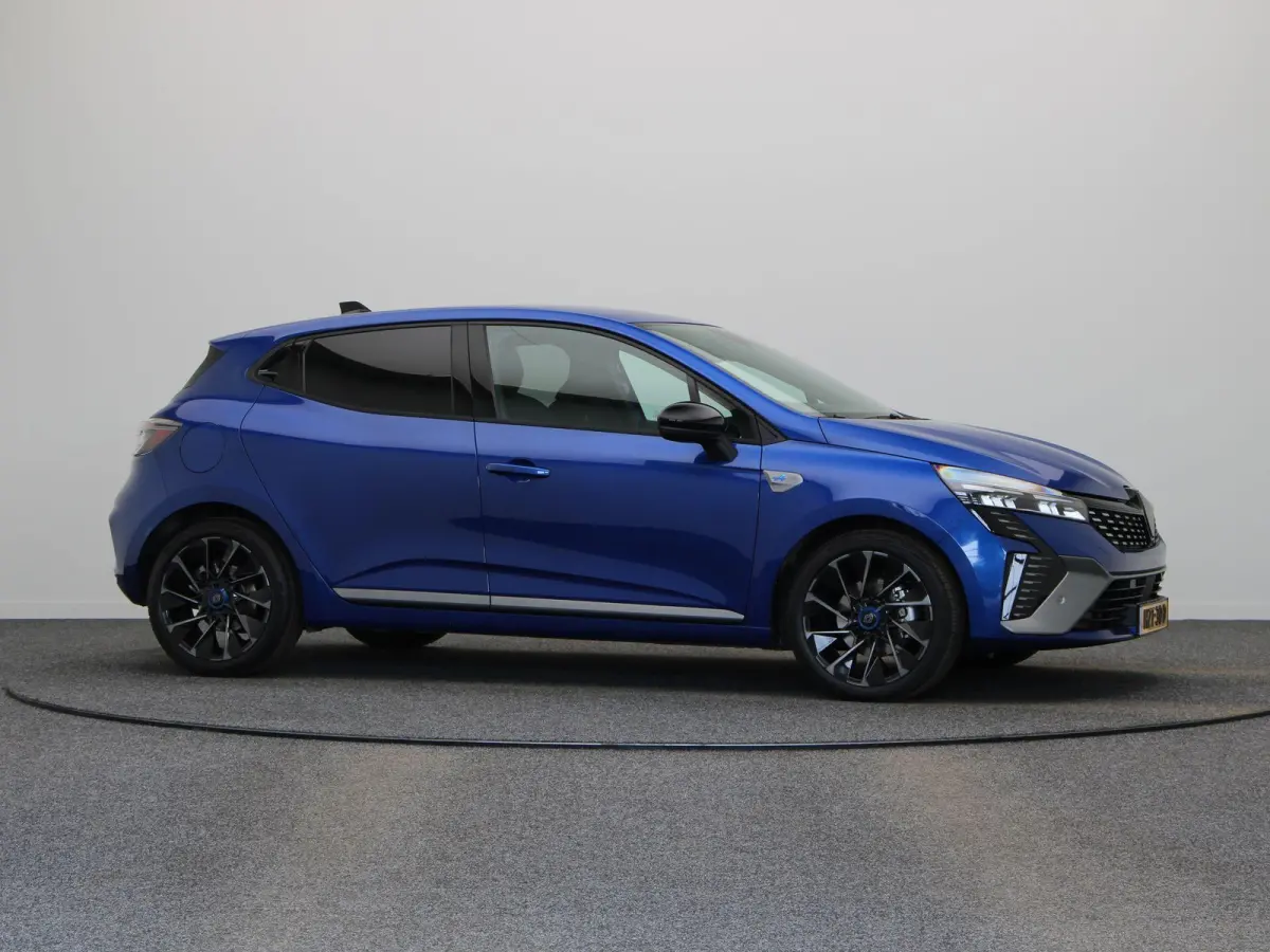 E-Tech Full Hybrid 145pk esprit Alpine | Stoel- en stuurwielverwarming | Lichtmetalen velgen | Achteruitrijcamera |