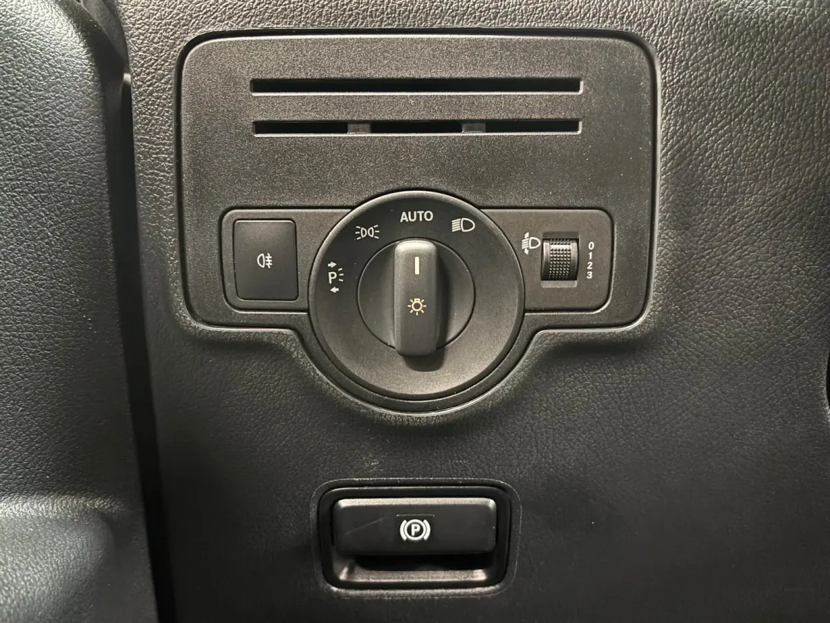 114 CDI Extra Lang Automaat Camera Stoelverwarming Adaptive Cruise Control Navigatie Trekhaak