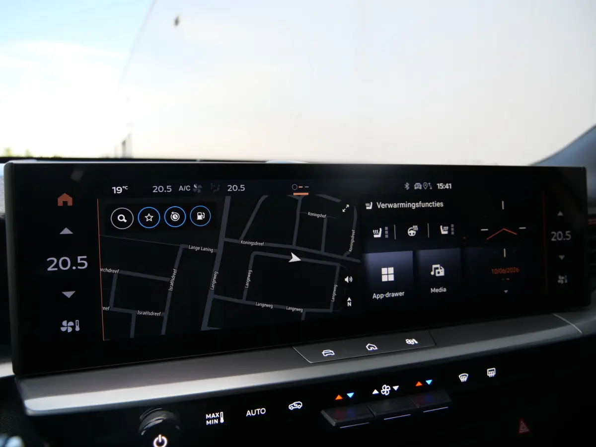 1.2 Turbo Hybrid GS 136 Pk Automaat Navi / DAB / Apple Carplay / Camera / Stoelverwarming