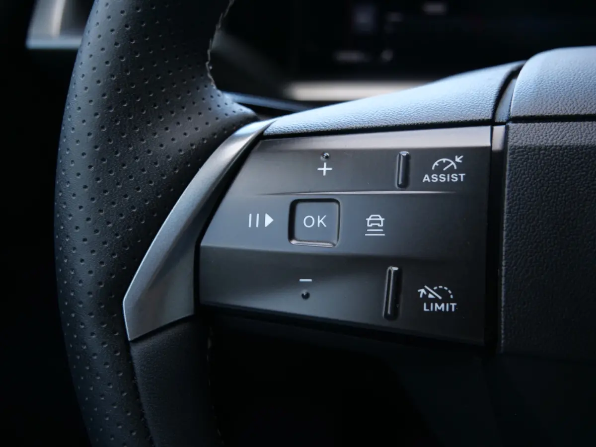 1.2 Turbo Hybrid GS 136 Pk Automaat Navi / DAB / Apple Carplay / Camera / Stoelverwarming