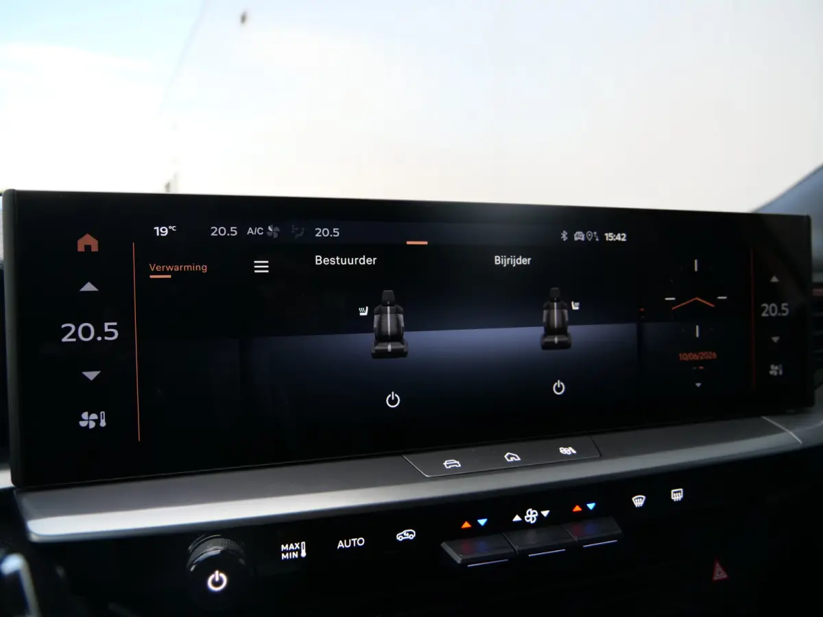 1.2 Turbo Hybrid GS 136 Pk Automaat Navi / DAB / Apple Carplay / Camera / Stoelverwarming