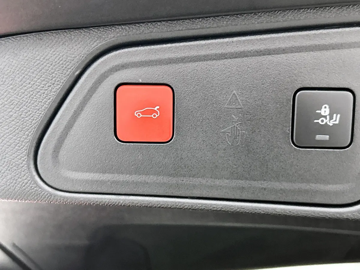 1.2 130pk GT Automaat | Elektrische Klep | Adaptieve Cruise Control | Navigatie | Camera | Keyless Entry/Start | 19"LMV | Full-LED | Stoelverwarming |