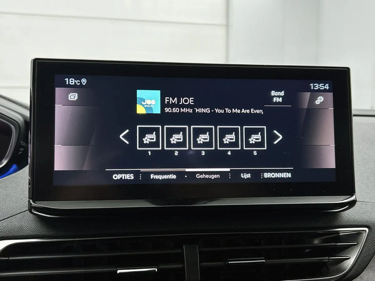 1.2 130pk GT Automaat | Elektrische Klep | Adaptieve Cruise Control | Navigatie | Camera | Keyless Entry/Start | 19"LMV | Full-LED | Stoelverwarming |