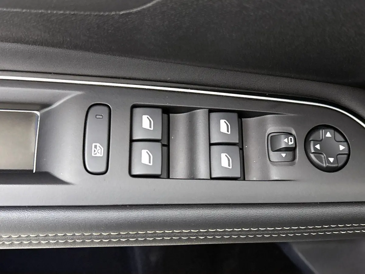 1.2 130pk GT Automaat | Elektrische Klep | Adaptieve Cruise Control | Navigatie | Camera | Keyless Entry/Start | 19"LMV | Full-LED | Stoelverwarming |