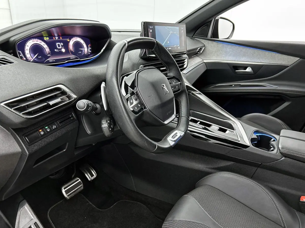 1.2 130pk GT Automaat | Elektrische Klep | Adaptieve Cruise Control | Navigatie | Camera | Keyless Entry/Start | 19"LMV | Full-LED | Stoelverwarming |