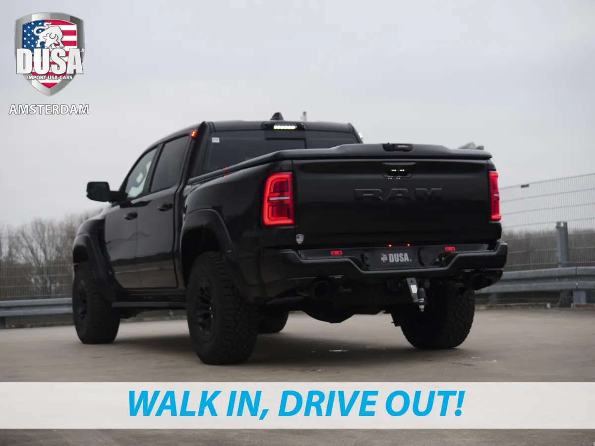 1500 | RHO | 3.0L Twin-Turbo I6 | 4x4 | Crew Cab | Incl BPM | Prijs incl BPM | Panoramadak | 14,4-inch Touchscreen | Passenger Display | Getoonde accessoires zijn verkrijgbaar tegen meerpri