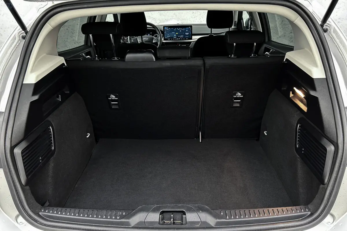 1.0 EcoBoost Hybrid Titanium | LED koplampen | Navigatie | Parkeersensoren