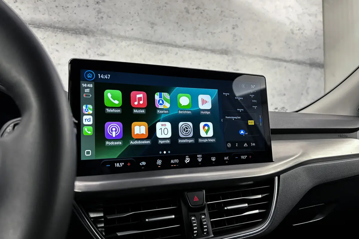 1.0 EcoBoost Hybrid Titanium | LED koplampen | Navigatie | Parkeersensoren