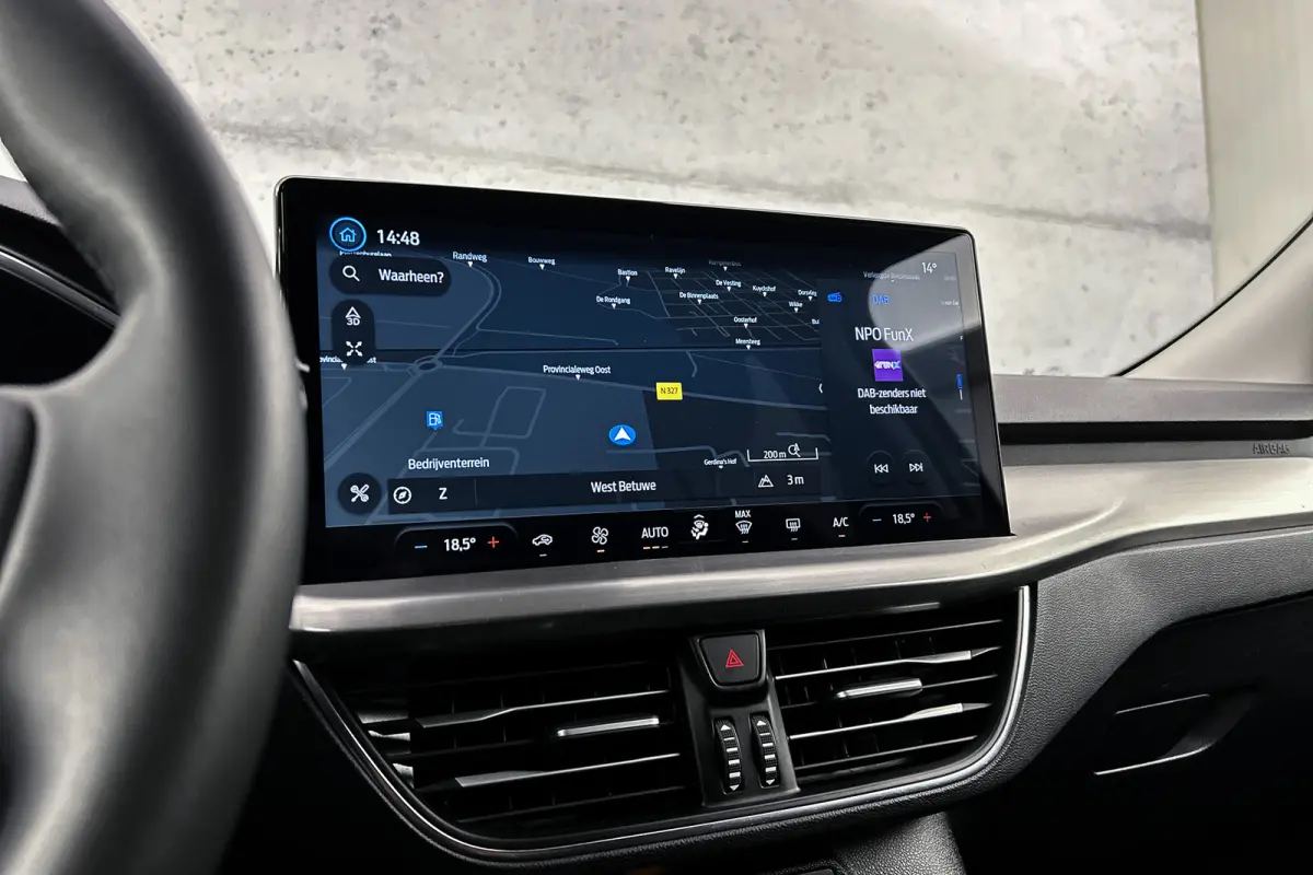 1.0 EcoBoost Hybrid Titanium | LED koplampen | Navigatie | Parkeersensoren