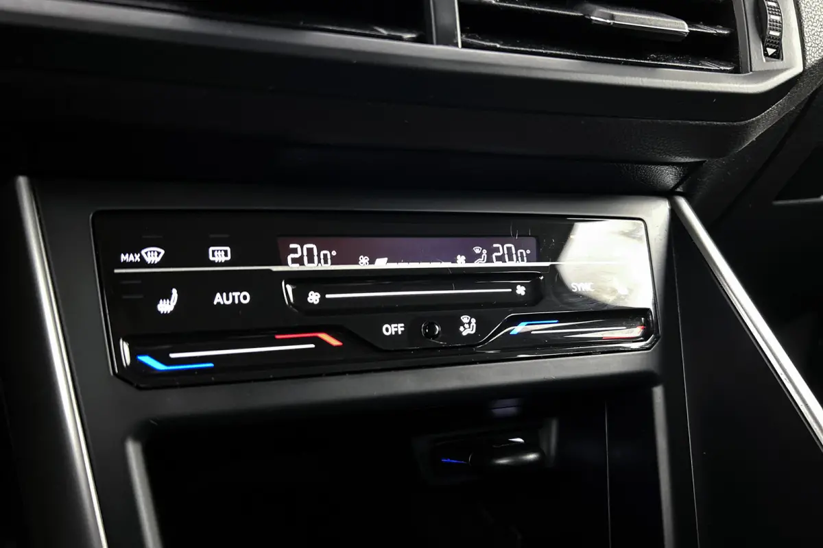 1.0 TSI Life Business | Stoelverwarming | LED koplampen | Adaptieve cruise control