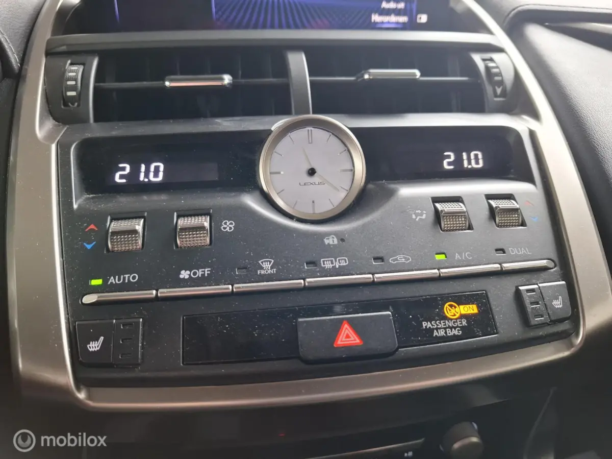 300h AWD Luxury Line | PANO | TREKHAAK - RIJKLAARPRIJS