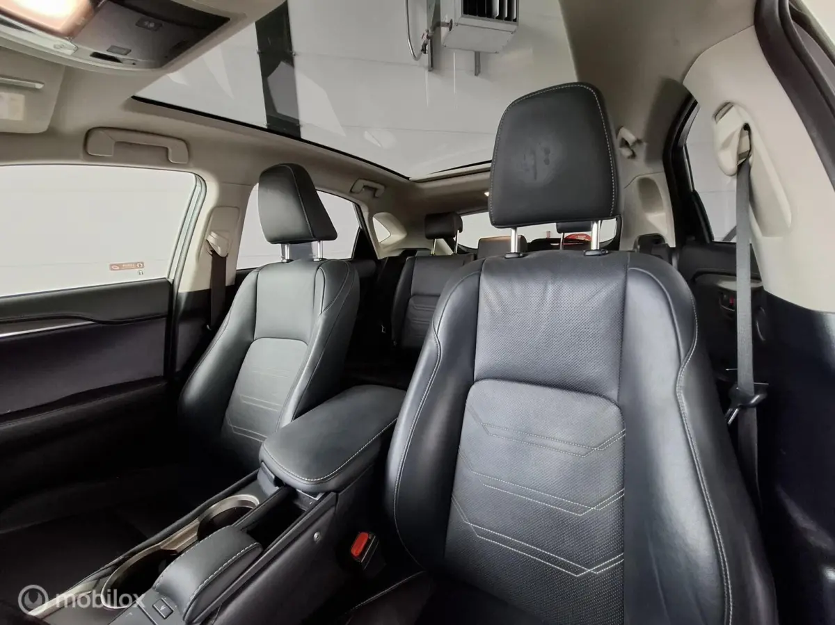 300h AWD Luxury Line | PANO | TREKHAAK - RIJKLAARPRIJS
