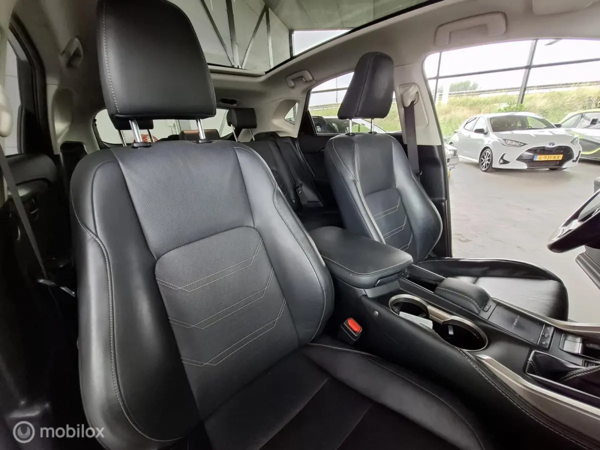 300h AWD Luxury Line | PANO | TREKHAAK - RIJKLAARPRIJS