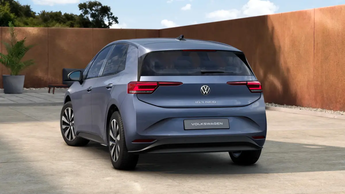 Trend | Automatische afstandsregeling (Adaptive Cruise Control) | Buitenspiegels elektrisch instel-, verwarm- en inklapbaar | Koplampverlichting LED