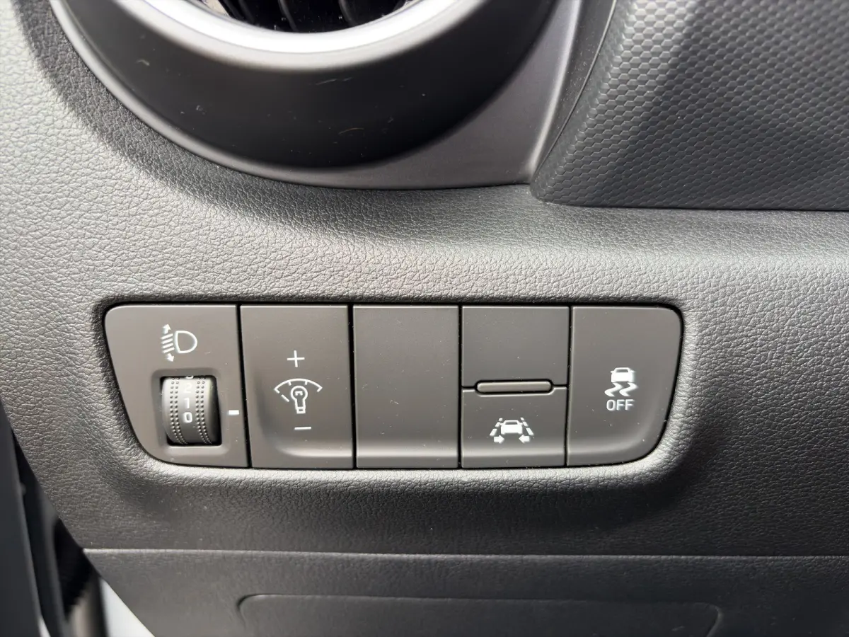 1.0 T-GDI 120pk Essence | Airco | Camera | Cruise controle | Lichtmetalen velgen | Navigatie Carplay | Bluetooth | Parkeersensoren