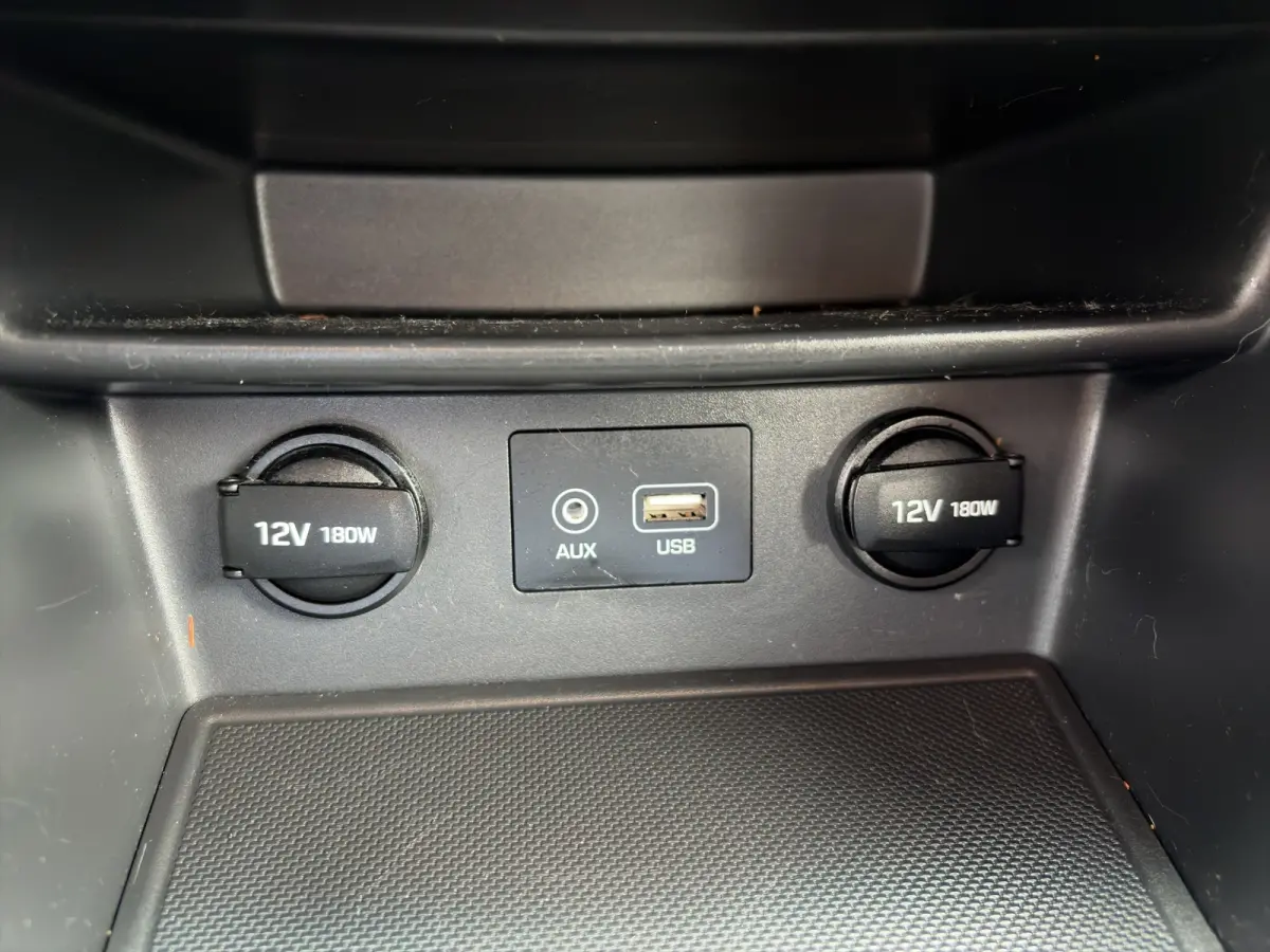 1.0 T-GDI 120pk Essence | Airco | Camera | Cruise controle | Lichtmetalen velgen | Navigatie Carplay | Bluetooth | Parkeersensoren