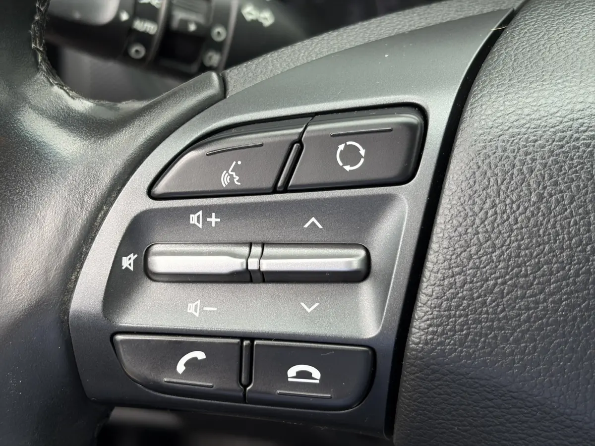 1.0 T-GDI 120pk Essence | Airco | Camera | Cruise controle | Lichtmetalen velgen | Navigatie Carplay | Bluetooth | Parkeersensoren