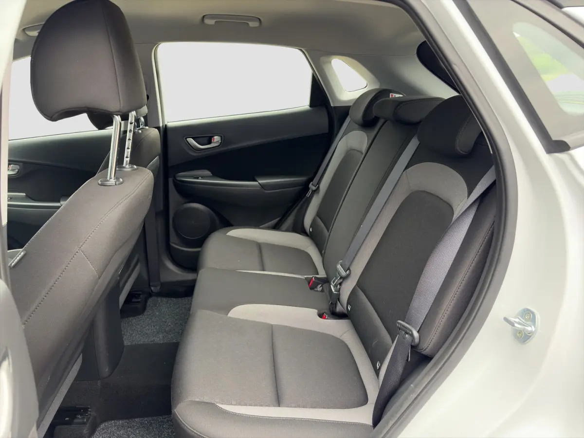 1.0 T-GDI 120pk Essence | Airco | Camera | Cruise controle | Lichtmetalen velgen | Navigatie Carplay | Bluetooth | Parkeersensoren