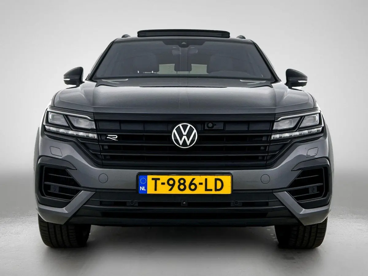 3.0 TSi 4MOTION R | Trekhaak | Luchtvering | Leder | ABT motor tuning | Stoelverwarming/koeling | 360 camera | Parkeersensoren | Panorama dak |