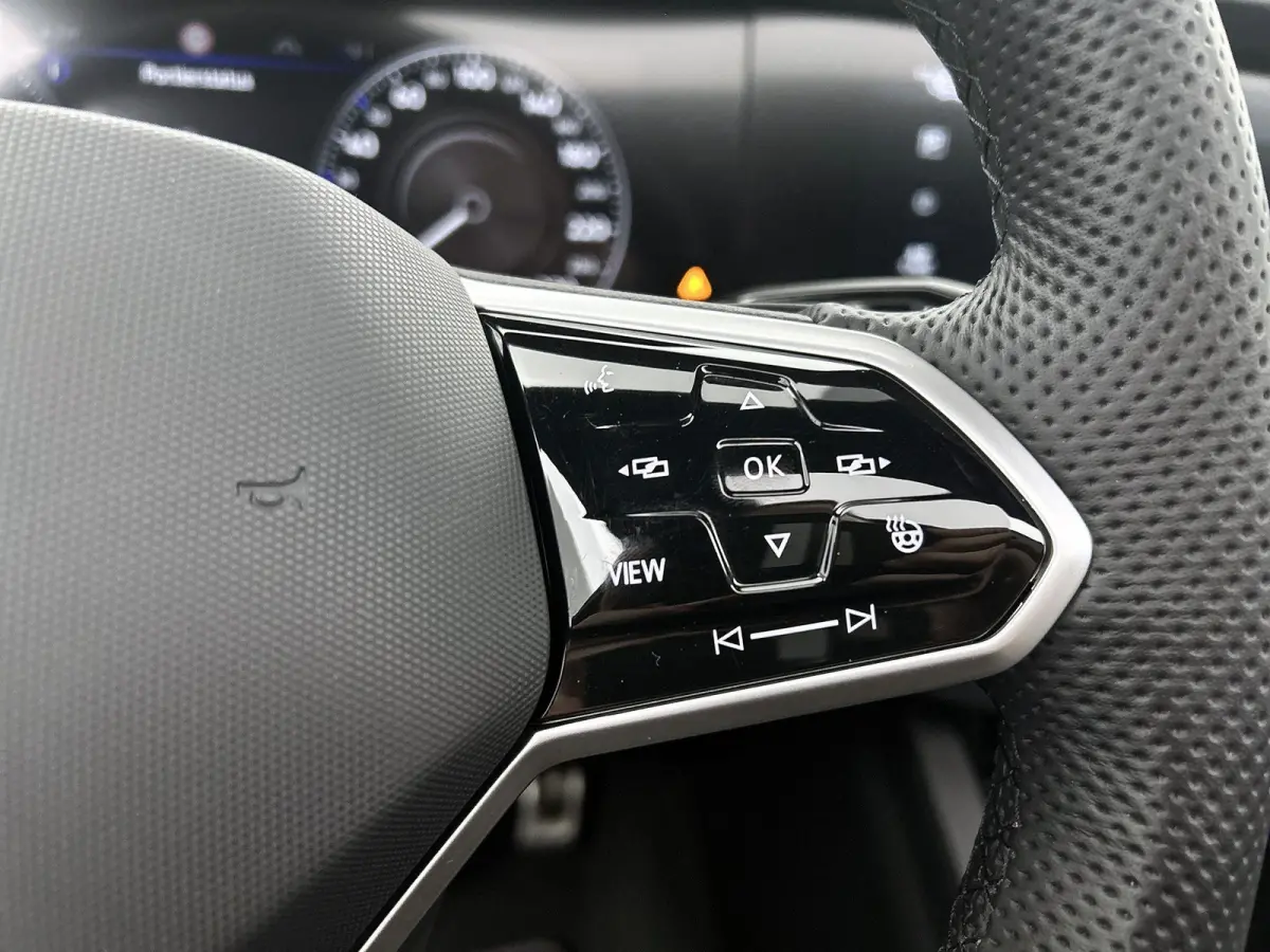 3.0 TSi 4MOTION R | Trekhaak | Luchtvering | Leder | ABT motor tuning | Stoelverwarming/koeling | 360 camera | Parkeersensoren | Panorama dak |