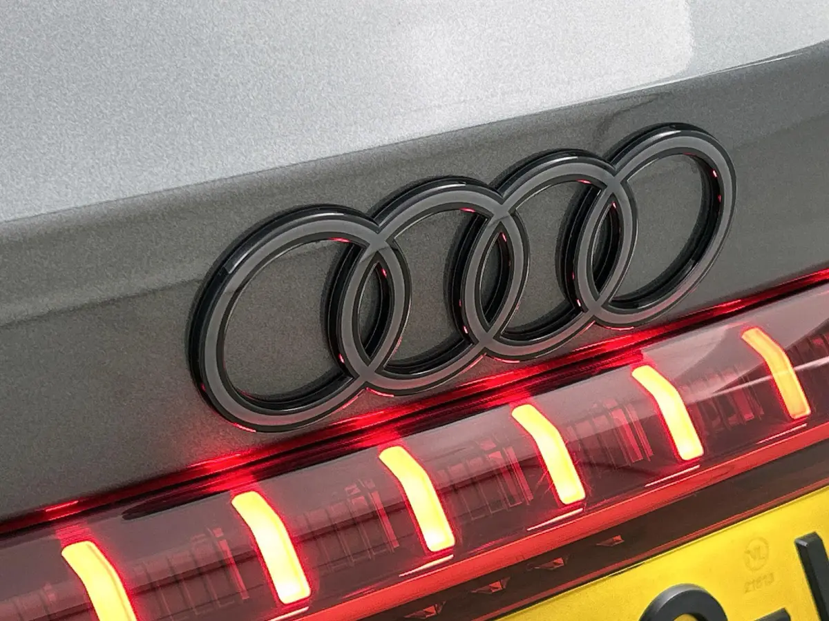 Avant 2.0 quattro S edition