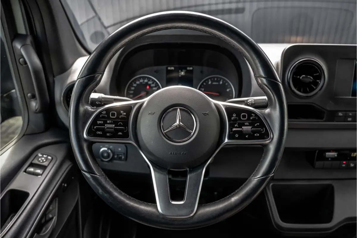 317 CDI RWD L2H1 | 170 PK | Automaat | 1e Eigenaar | Cruise | Camera | Mbux | PDC | Climatronic