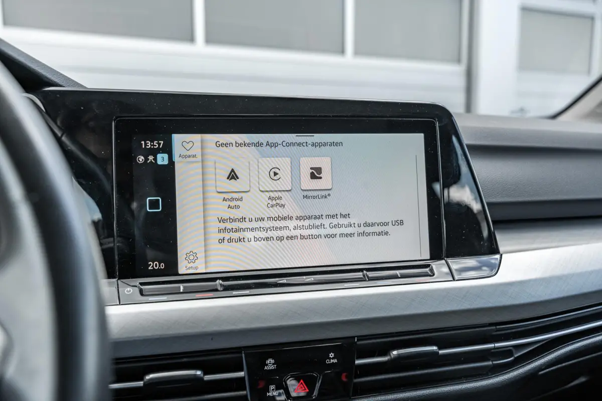 1.0 eTSI 110pk DSG Life | Navigatie | App Connect | Parkeersensoren | Cruise Control