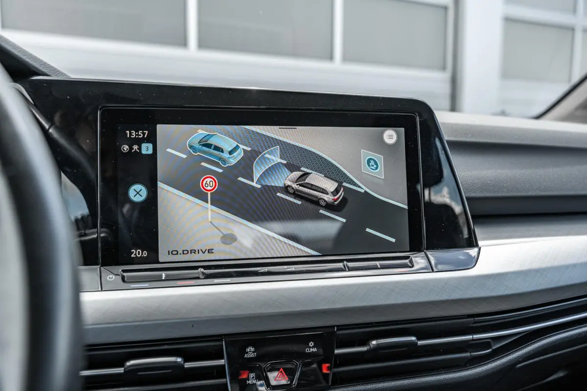 1.0 eTSI 110pk DSG Life | Navigatie | App Connect | Parkeersensoren | Cruise Control