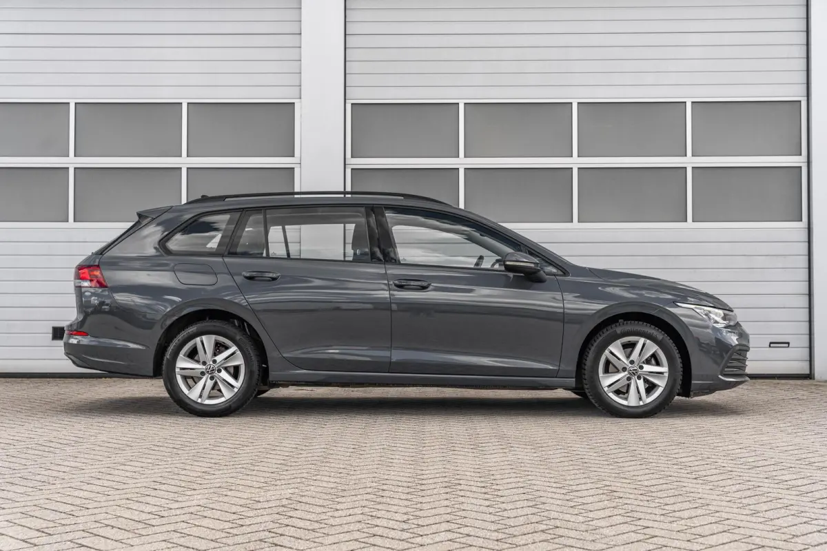 1.0 eTSI 110pk DSG Life | Navigatie | App Connect | Parkeersensoren | Cruise Control