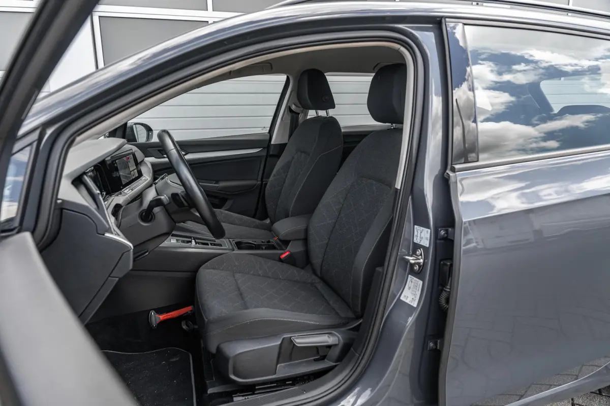 1.0 eTSI 110pk DSG Life | Navigatie | App Connect | Parkeersensoren | Cruise Control