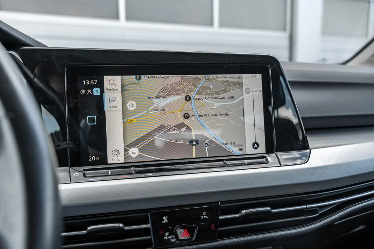 1.0 eTSI 110pk DSG Life | Navigatie | App Connect | Parkeersensoren | Cruise Control