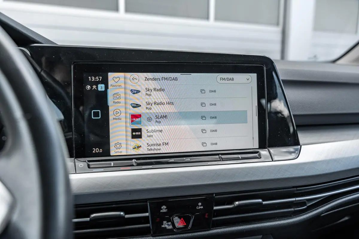 1.0 eTSI 110pk DSG Life | Navigatie | App Connect | Parkeersensoren | Cruise Control
