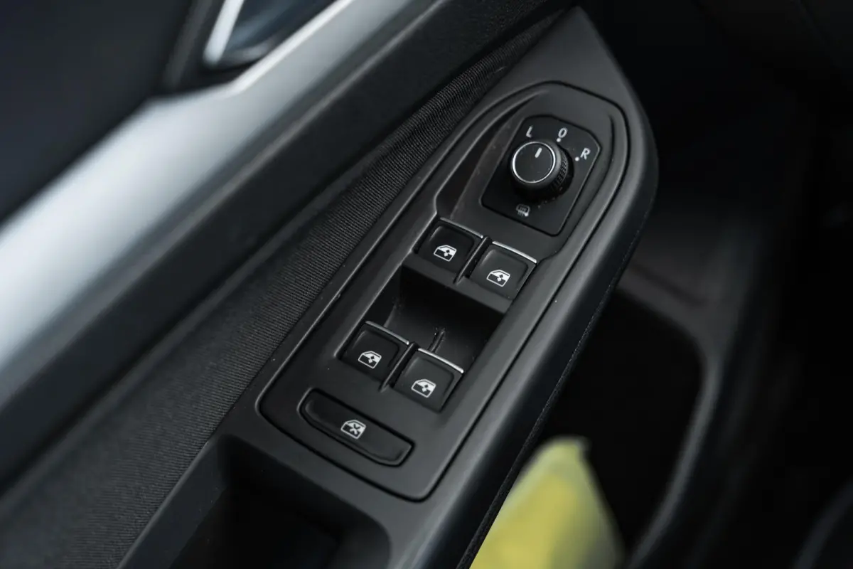 1.0 eTSI 110pk DSG Life | Navigatie | App Connect | Parkeersensoren | Cruise Control