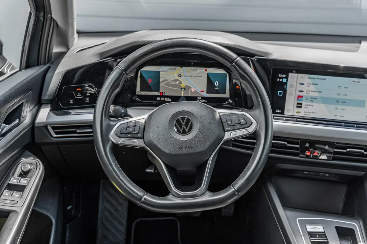 1.0 eTSI 110pk DSG Life | Navigatie | App Connect | Parkeersensoren | Cruise Control