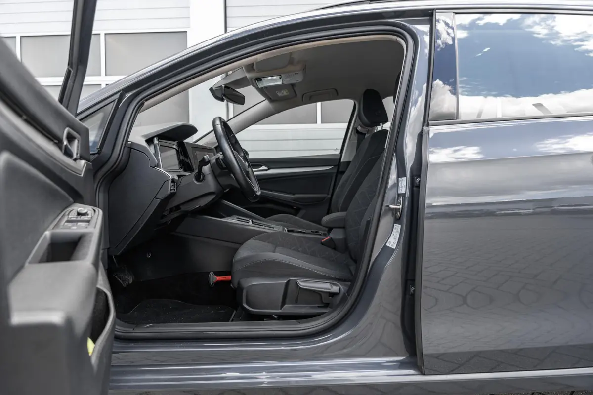 1.0 eTSI 110pk DSG Life | Navigatie | App Connect | Parkeersensoren | Cruise Control